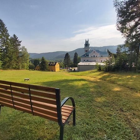Hotel U Zamecku Cihelny Karlovy Vary Eksteriør bilde